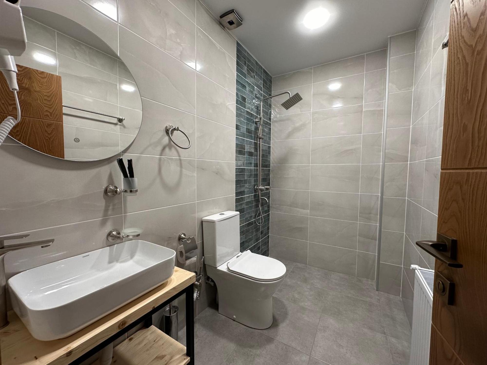 Hotel Mountime Kazbegi Esterno foto
