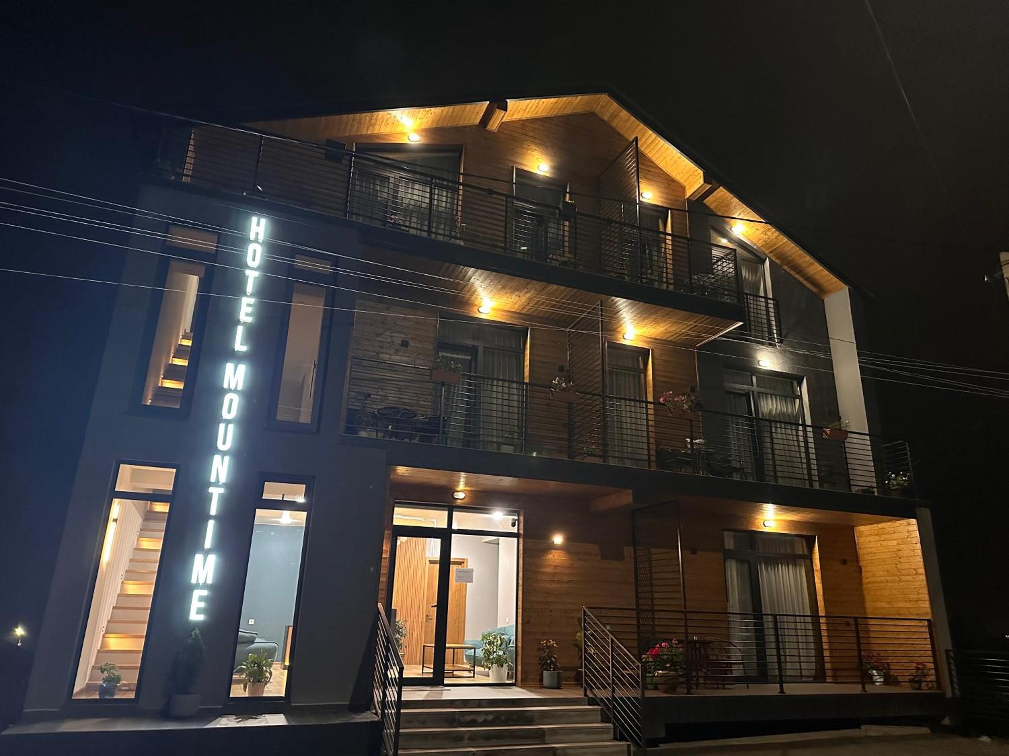 Hotel Mountime Kazbegi Esterno foto