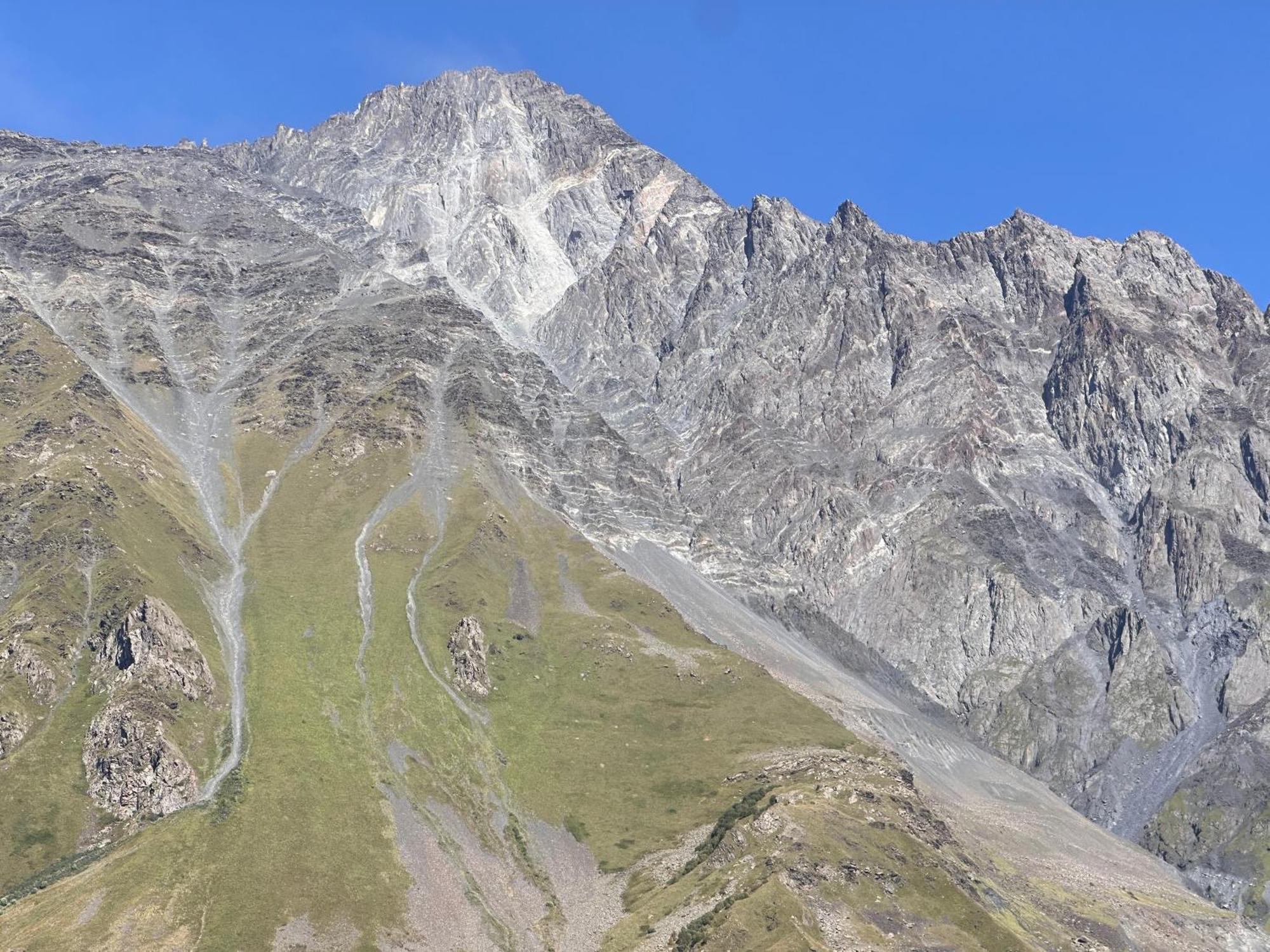 Hotel Mountime Kazbegi Esterno foto